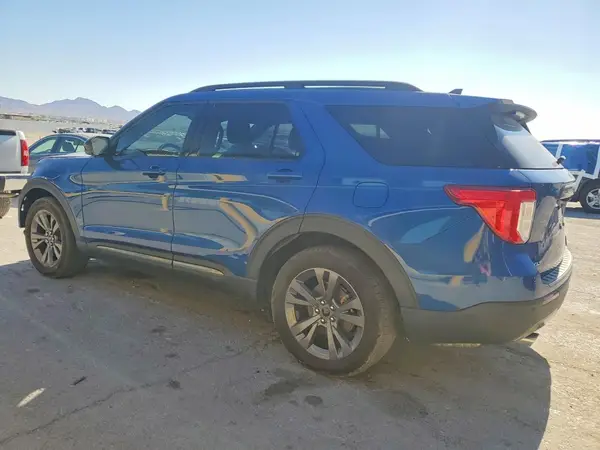 1FMSK7DH8NGC00176 2022 FORD EXPLORER - Image 2