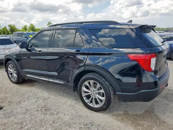 1FMSK7DH8NGC01568 2022 FORD EXPLORER - Image 2