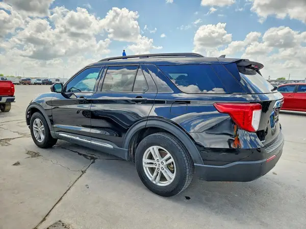 1FMSK7DH8NGC33498 2022 FORD EXPLORER - Image 2