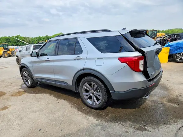 1FMSK7DH8PGA51352 2023 FORD EXPLORER - Image 2