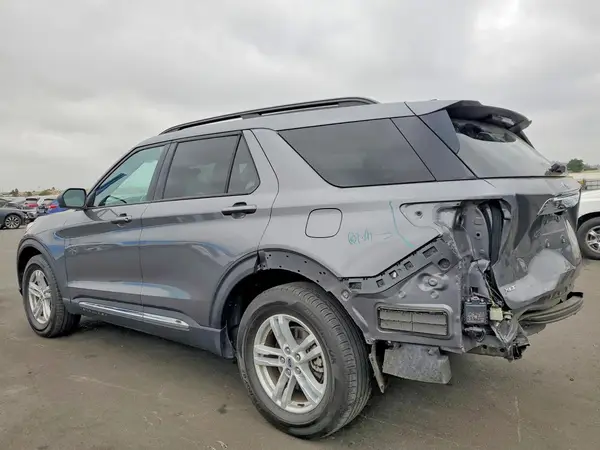 1FMSK7DH8PGB40144 2023 FORD EXPLORER - Image 2