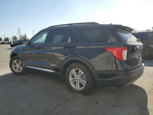 1FMSK7DH8RGA05264 2024 FORD EXPLORER - Image 2