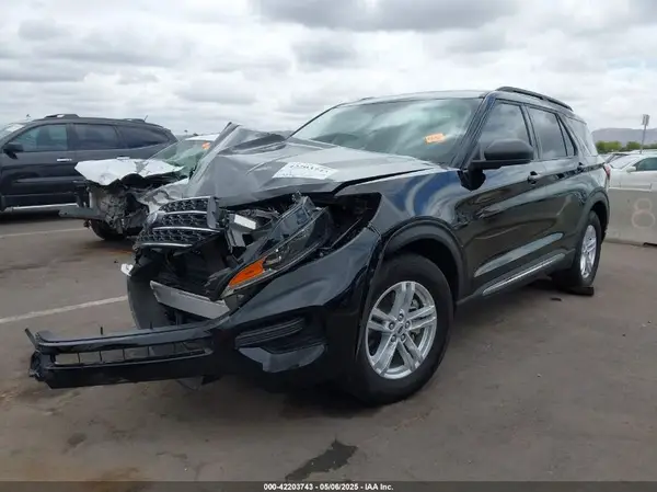 1FMSK7DH8RGA76786 2024 FORD EXPLORER - Image 2