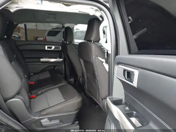 1FMSK7DH8RGA76786 2024 FORD EXPLORER - Image 8