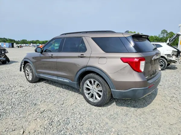 1FMSK7DH9MGA27122 2021 FORD EXPLORER - Image 2