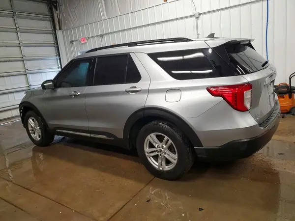 1FMSK7DH9NGA14548 2022 FORD EXPLORER - Image 2