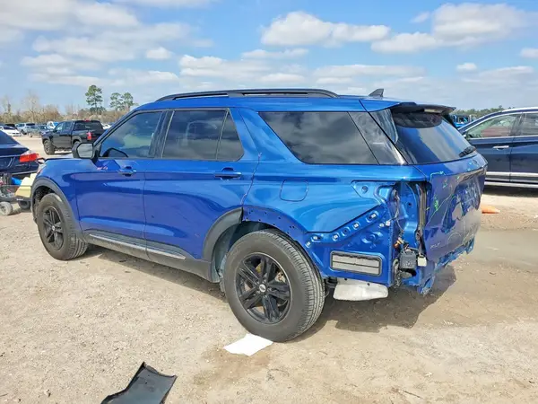 1FMSK7DH9NGA21189 2022 FORD EXPLORER - Image 2