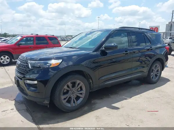 1FMSK7DH9NGB42370 2022 FORD EXPLORER - Image 2