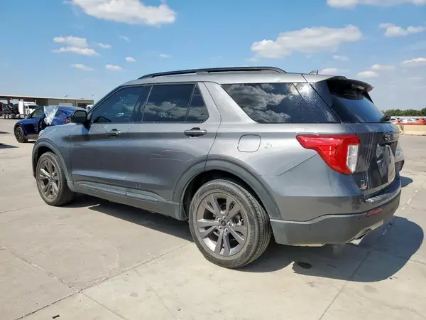 1FMSK7DH9NGC30237 2022 FORD EXPLORER - Image 2
