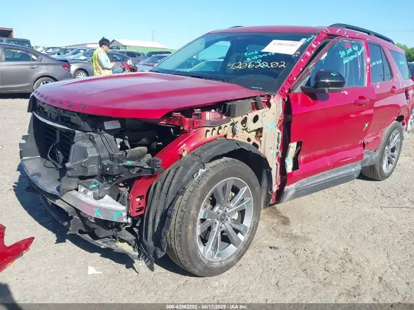 1FMSK7DH9PGB79678 2023 FORD EXPLORER - Image 2
