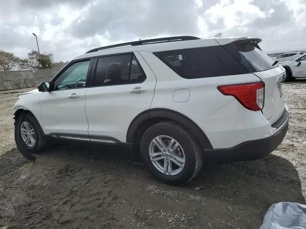1FMSK7DH9RGA33784 2024 FORD EXPLORER - Image 2