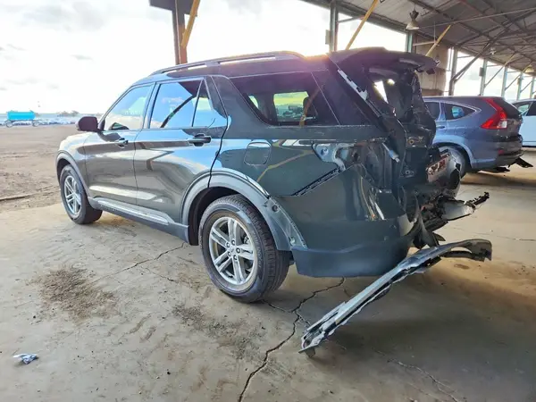 1FMSK7DH9RGA56403 2024 FORD EXPLORER - Image 2