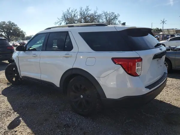 1FMSK7DHXMGA57049 2021 FORD EXPLORER - Image 2
