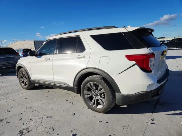 1FMSK7DHXMGA70576 2021 FORD EXPLORER - Image 2