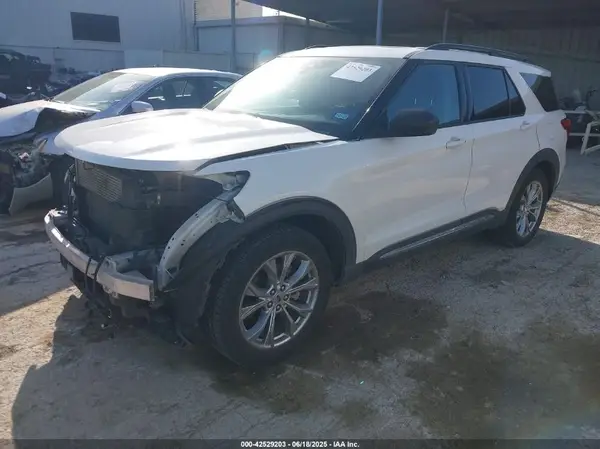 1FMSK7DHXMGA82503 2021 FORD EXPLORER - Image 2