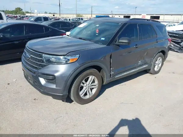 1FMSK7DHXMGA94859 2021 FORD EXPLORER - Image 2