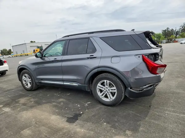 1FMSK7DHXMGB33272 2021 FORD EXPLORER - Image 2