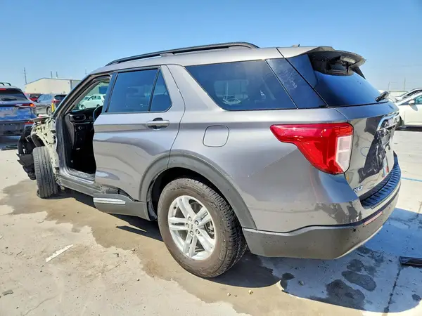 1FMSK7DHXMGC42864 2021 FORD EXPLORER - Image 2