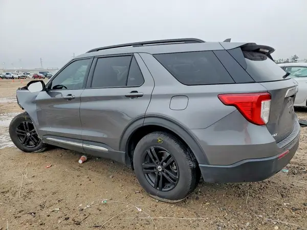 1FMSK7DHXNGA11206 2022 FORD EXPLORER - Image 2
