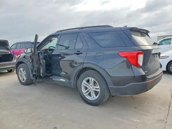 1FMSK7DHXNGA18849 2022 FORD EXPLORER - Image 2