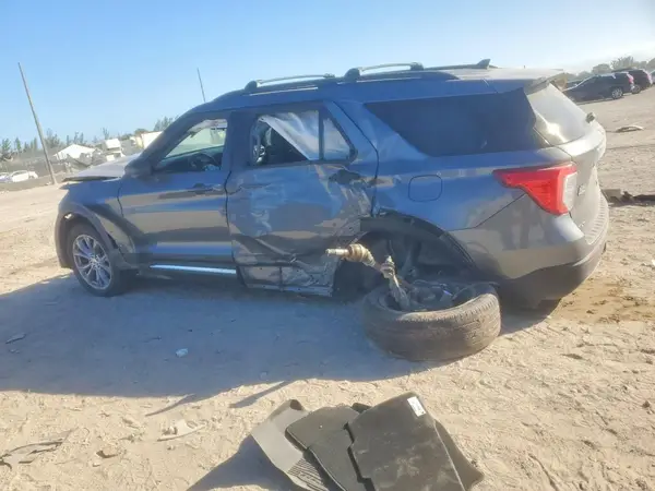1FMSK7DHXNGA67484 2022 FORD EXPLORER - Image 2