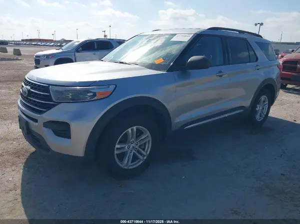 1FMSK7DHXNGA74158 2022 FORD EXPLORER - Image 2