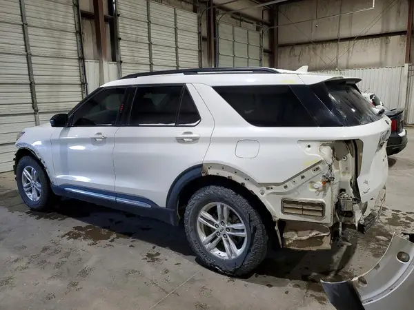 1FMSK7DHXNGB39302 2022 FORD EXPLORER - Image 2