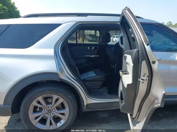 1FMSK7DHXNGC41070 2022 FORD EXPLORER - Image 8