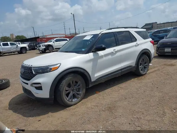 1FMSK7DHXPGA50879 2023 FORD EXPLORER - Image 2