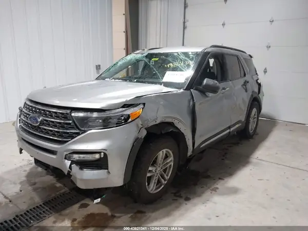 1FMSK7DHXPGB18405 2023 FORD EXPLORER - Image 2