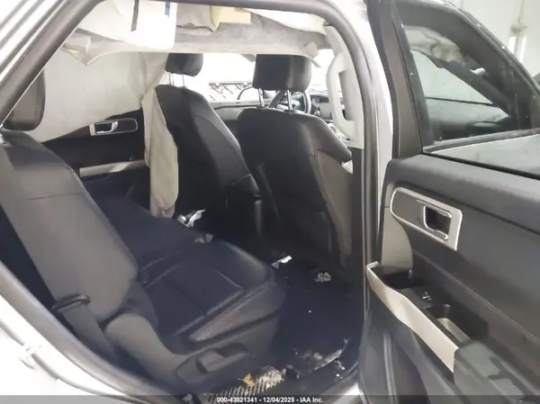 1FMSK7DHXPGB18405 2023 FORD EXPLORER - Image 8