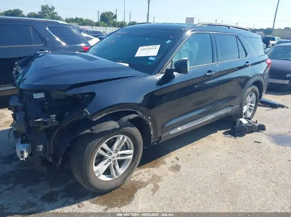 1FMSK7DHXPGC05351 2023 FORD EXPLORER - Image 2