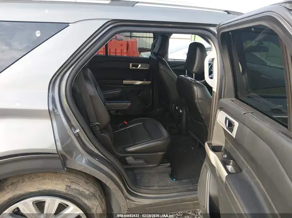 1FMSK7FH0NGB63671 2022 FORD EXPLORER - Image 8