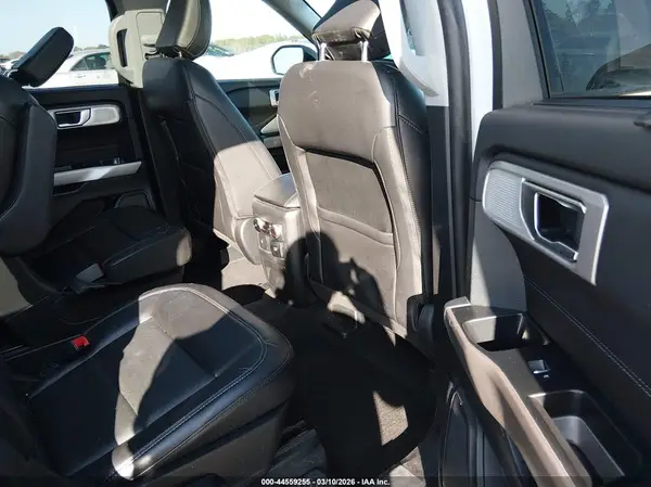 1FMSK7FH0RGA90176 2024 FORD EXPLORER - Image 8