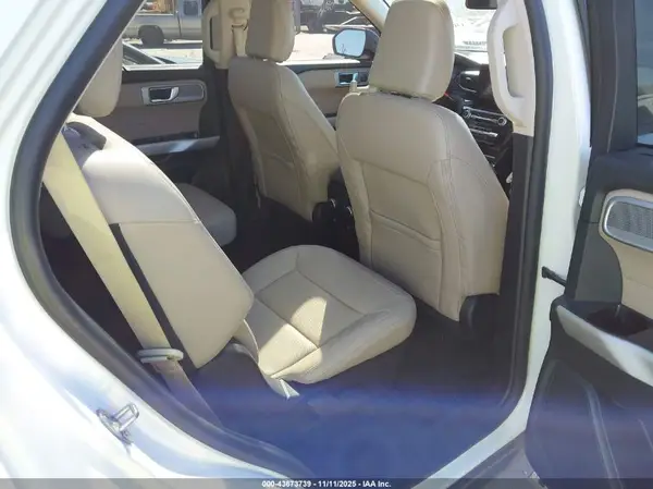 1FMSK7FH1NGB33627 2022 FORD EXPLORER - Image 8