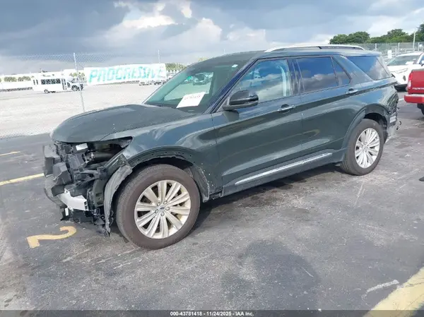 1FMSK7FH1RGA69725 2024 FORD EXPLORER - Image 2
