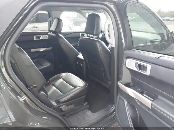 1FMSK7FH1RGA69725 2024 FORD EXPLORER - Image 8