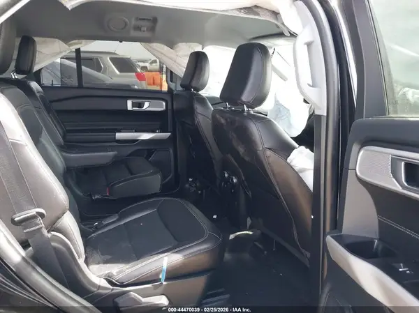 1FMSK7FH2NGA32824 2022 FORD EXPLORER - Image 8