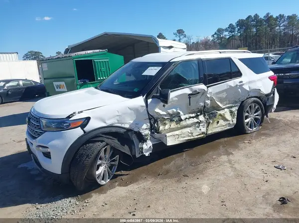 1FMSK7FH2PGB18167 2023 FORD EXPLORER - Image 2