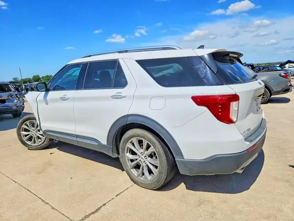 1FMSK7FH2PGB63366 2023 FORD EXPLORER - Image 2