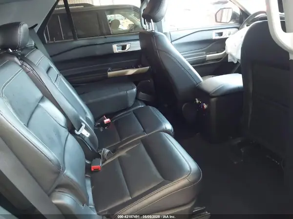 1FMSK7FH2RGA02745 2024 FORD EXPLORER - Image 8