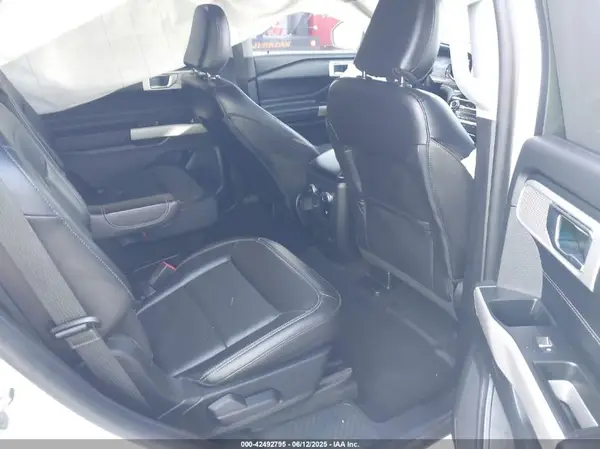 1FMSK7FH3MGA44933 2021 FORD EXPLORER - Image 8