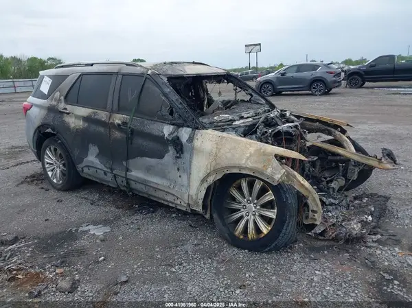 1FMSK7FH3NGA34923 2022 FORD EXPLORER - Image 1