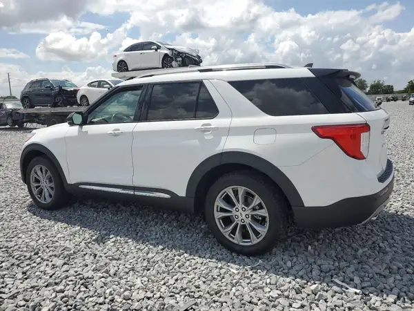 1FMSK7FH3NGA56825 2022 FORD EXPLORER - Image 2