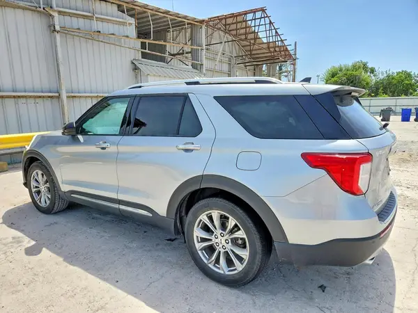 1FMSK7FH3PGB68026 2023 FORD EXPLORER - Image 2