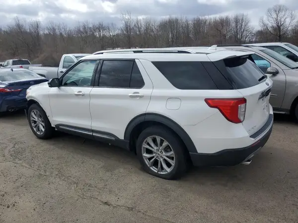 1FMSK7FH4MGB36066 2021 FORD EXPLORER - Image 2