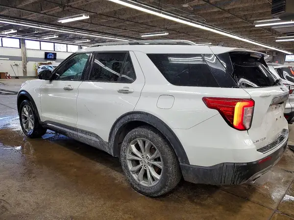 1FMSK7FH4NGA29682 2022 FORD EXPLORER - Image 2