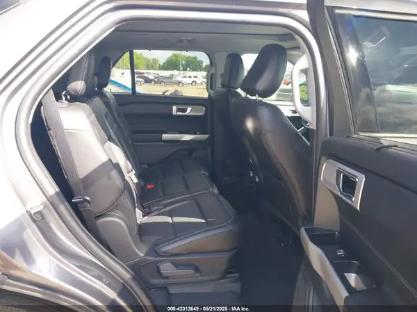 1FMSK7FH4NGA90188 2022 FORD EXPLORER - Image 8