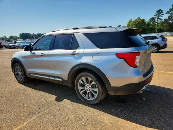 1FMSK7FH4NGB29166 2022 FORD EXPLORER - Image 2