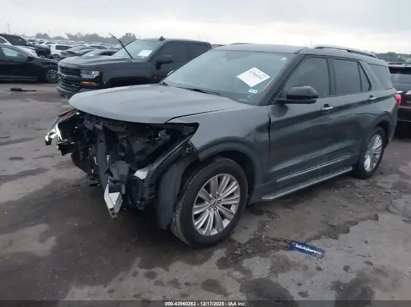 1FMSK7FH4NGC18851 2022 FORD EXPLORER - Image 2